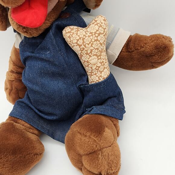 Ganz Bros Wrinkles Brown Dog Hand Puppet 17” Overalls Bone Tag Vintage 1981 - Picture 3 of 11